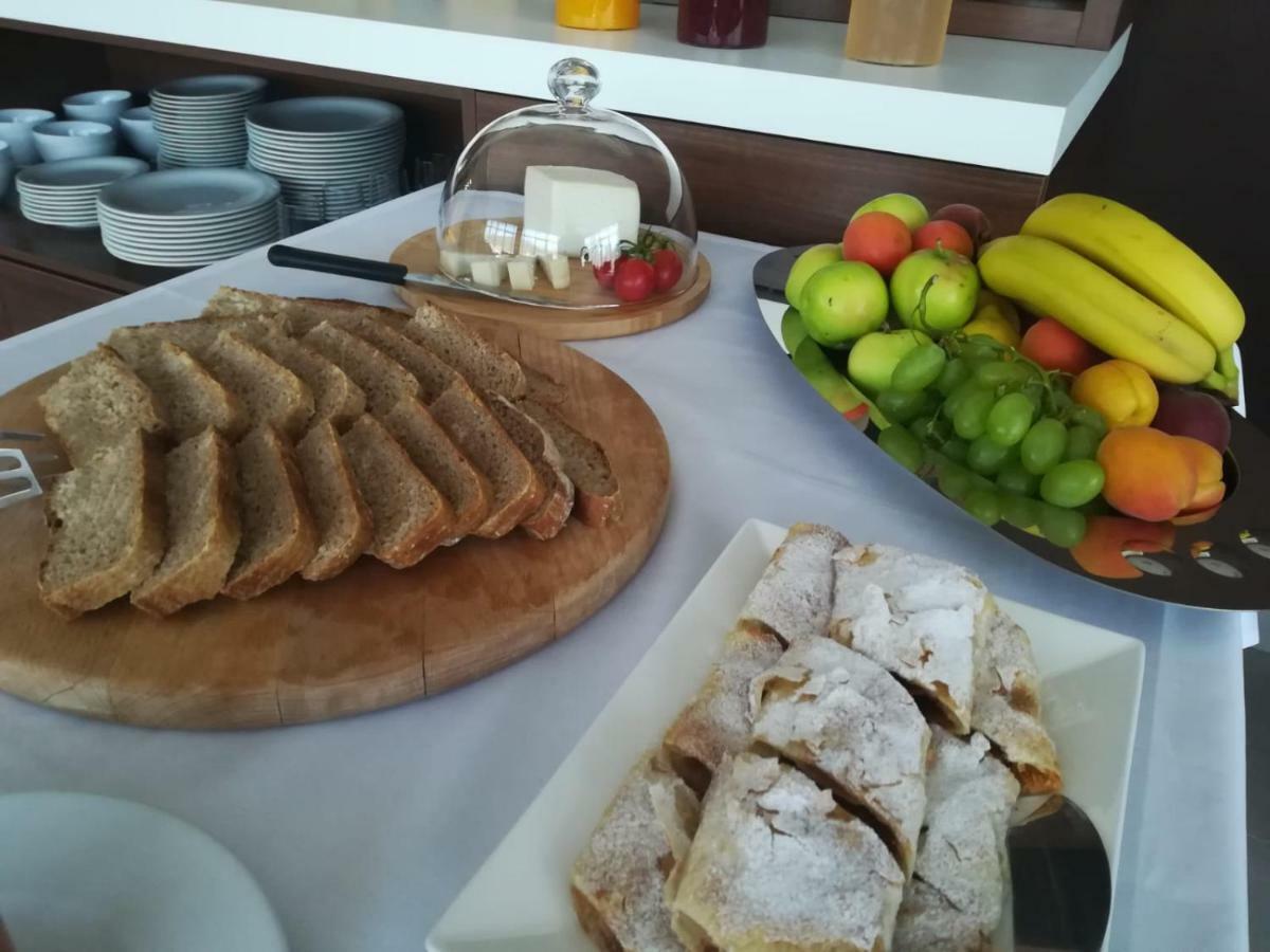 Nočitev z zajtrkom Corona B&B Sinj